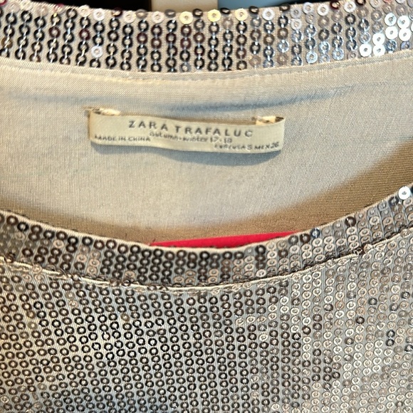 Zara Trafaluc silver sequin short sleeve t shirt size S - Picture 2 of 3